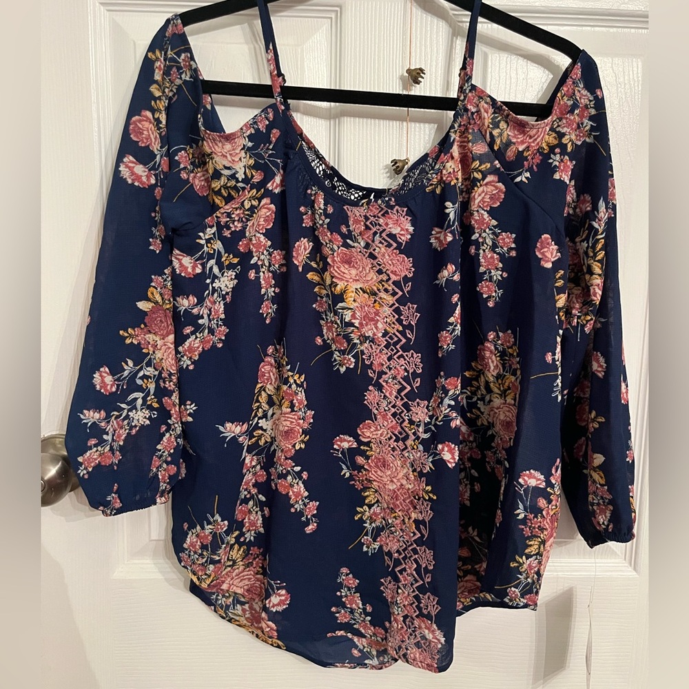 NWT navy floral blouse